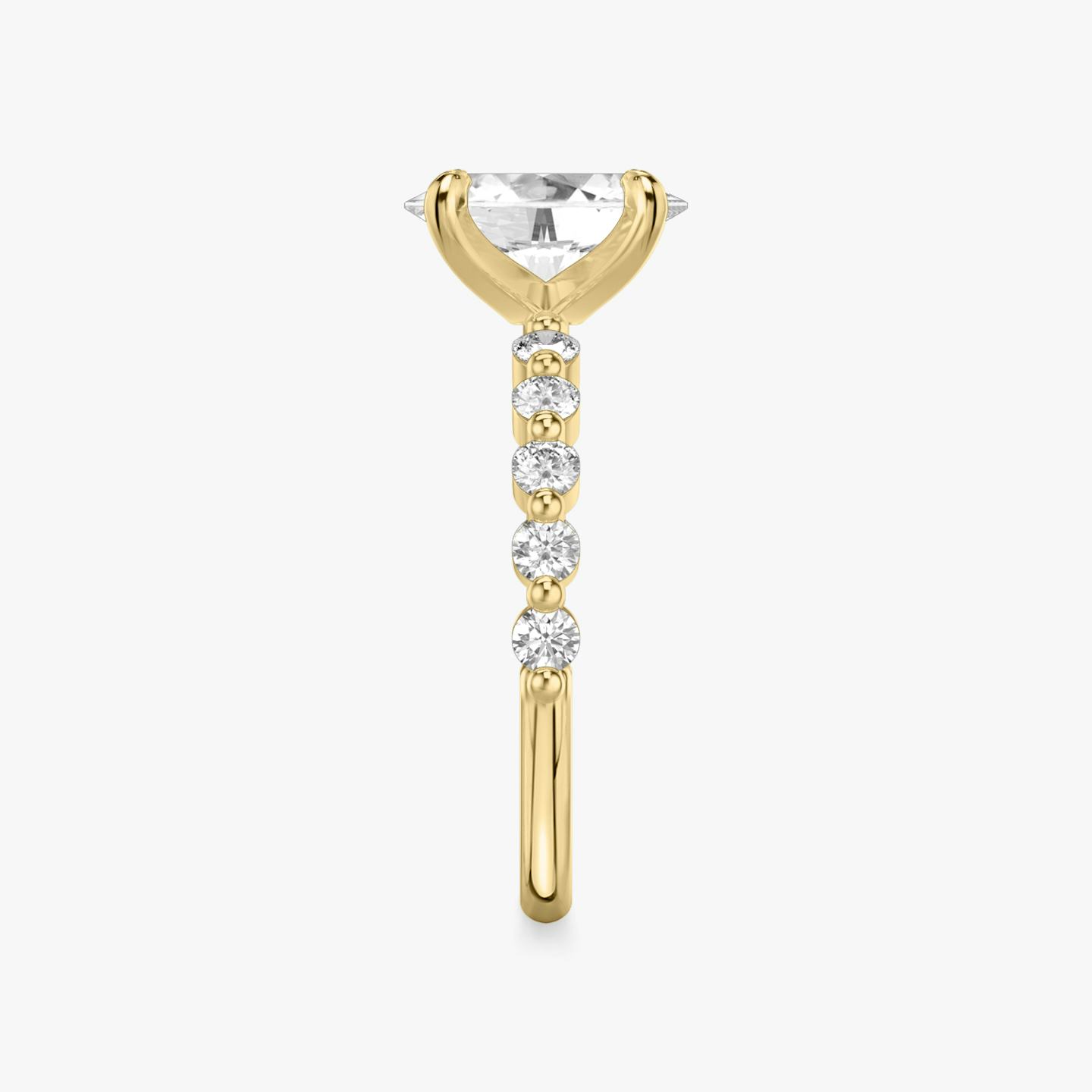 The Single Shared Prong | Oval | 18k | 18k Yellow Gold | Band: Large | Diamond orientation: vertical | Carat weight: See full inventory