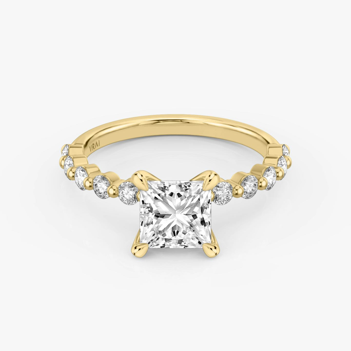 The Single Shared Prong | Princess | 18k | 18k Yellow Gold | Band: Large | Diamond orientation: vertical | Carat weight: See full inventory
