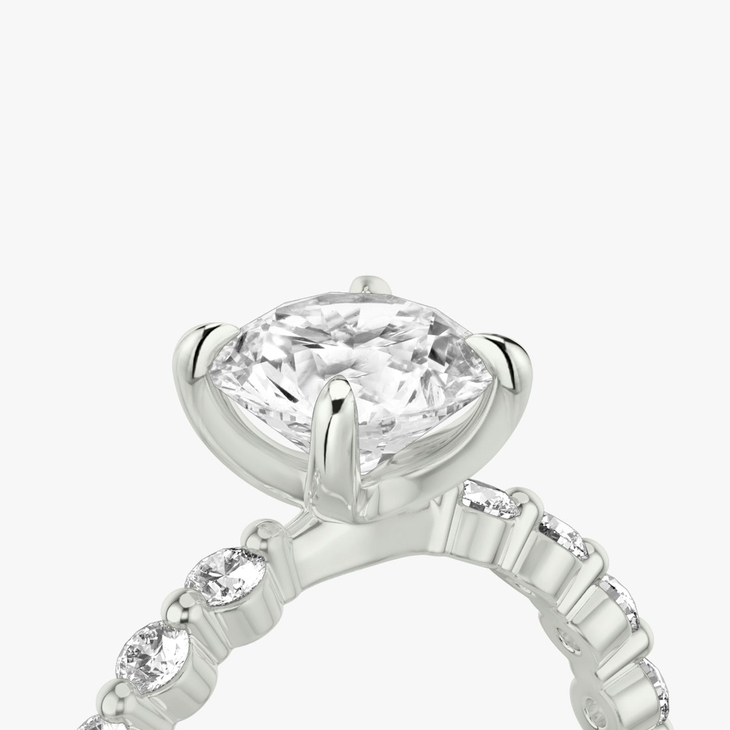 The Single Shared Prong | Round Brilliant | 18k | 18k White Gold | Band: Plain | Band: Large | Carat weight: 2 | Diamond orientation: vertical