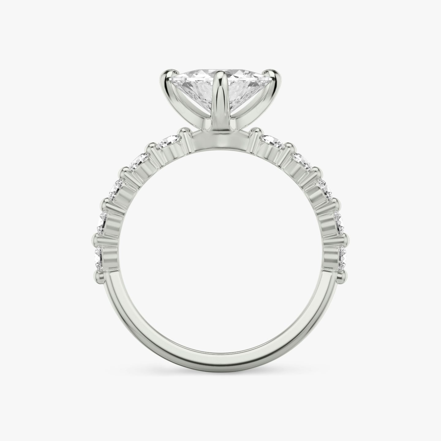 Single Shared Prong | Trillant | 18k | 18k Weißgold | Ring: Schlicht | Ring: Large | Diamantausrichtung: vertical | Karatgewicht: Gesamtbestand ansehen