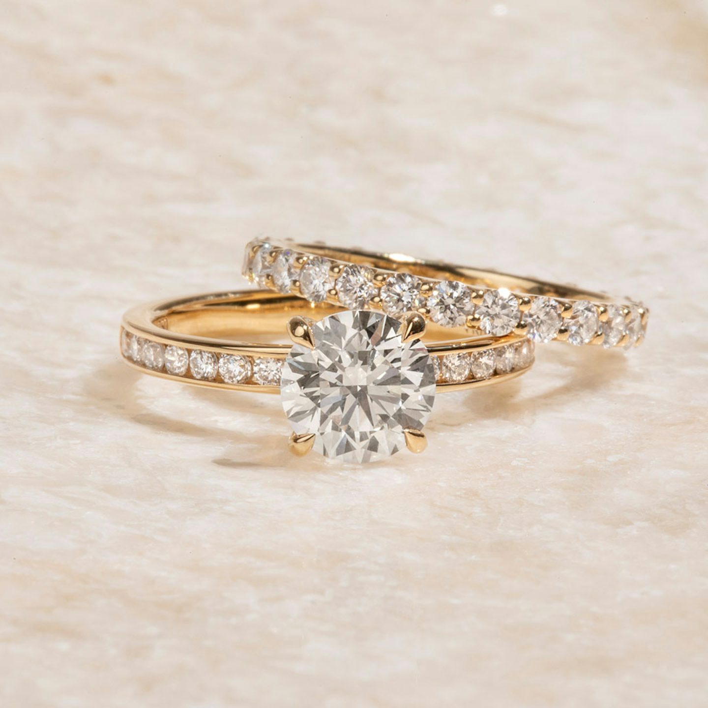 The Devotion | Round Brilliant | 18k | 18k Yellow Gold | Band: Pavé | Band stone shape: Round Brilliant | Band: Original | Carat weight: See full inventory | Diamond orientation: vertical