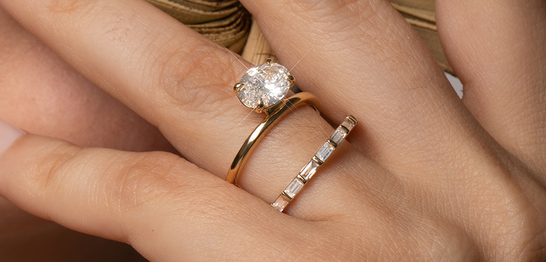 How to decide on a thick or thin band - Midas Jewellery