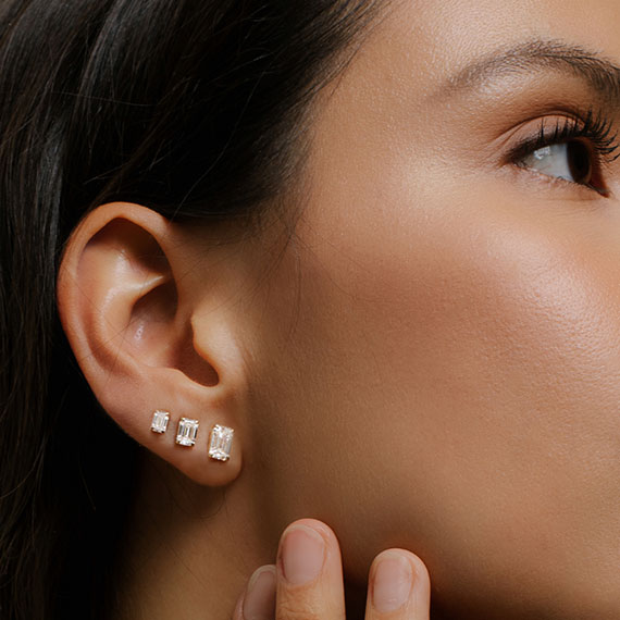 Update more than 140 small stud earrings diamond super hot seven.edu.vn