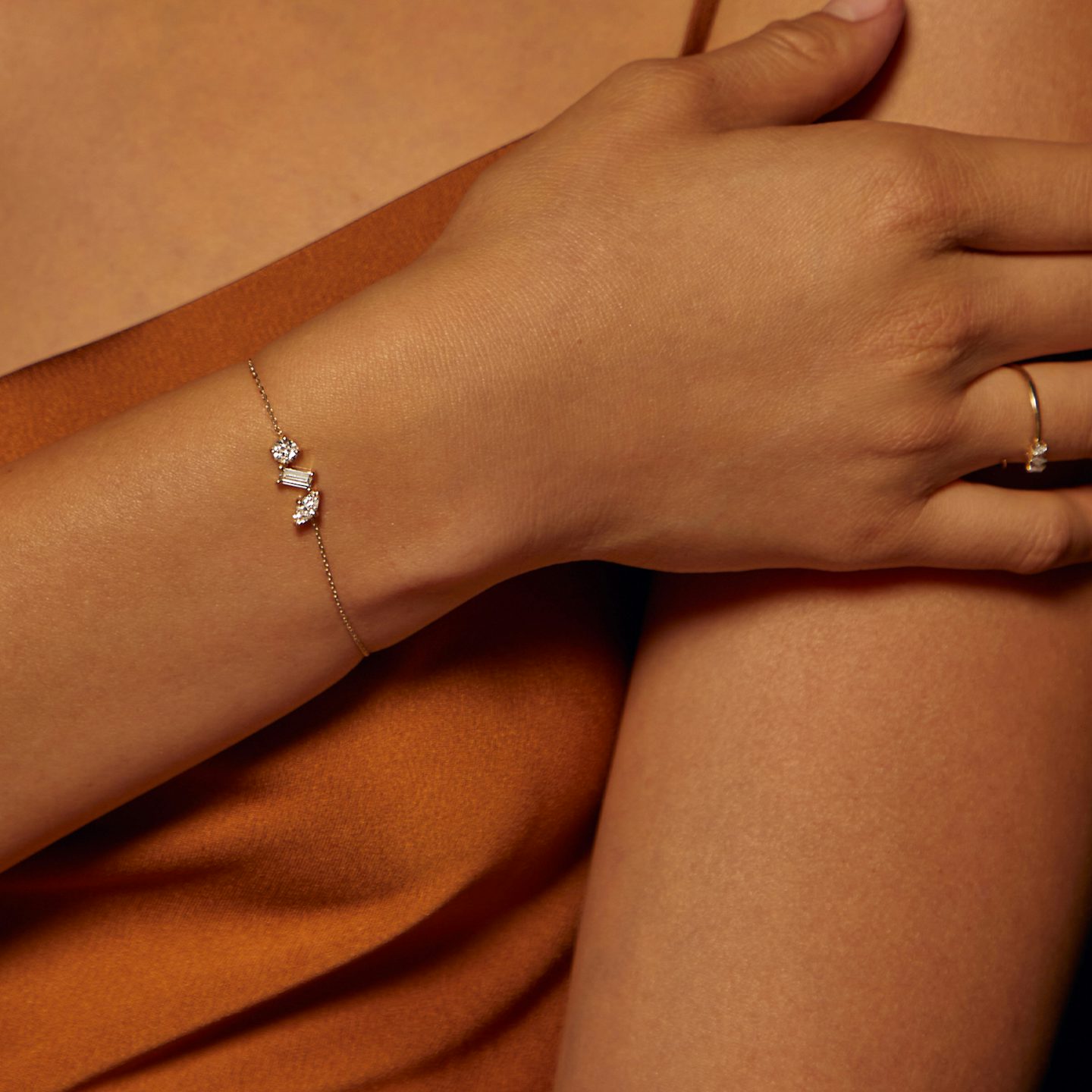 Bracelet Orion | Rond brillant, Baguette et Marquise | 14k | Or jaune 18 carats | Longueur de la chaîne: 7 | Taille des diamants: Petite