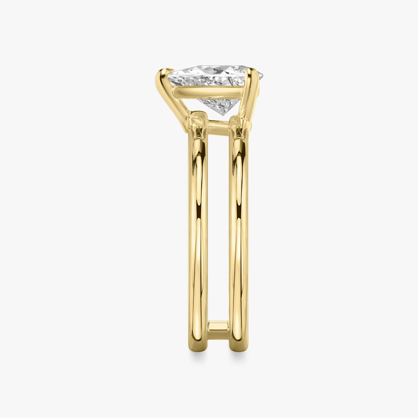 Anillo de compromiso Double Band | Trillón | 18k | Oro amarillo de 18 quilates | Banda: Simple | Orientación de diamante: vertical | Peso en quilates: Ver stock total