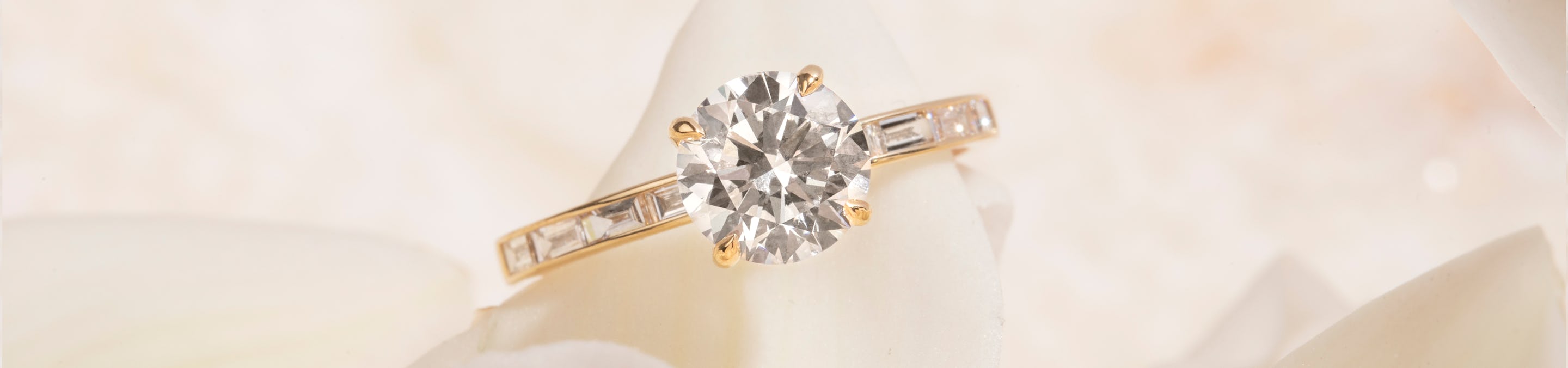 2 carat diamond solitaire engagement ring