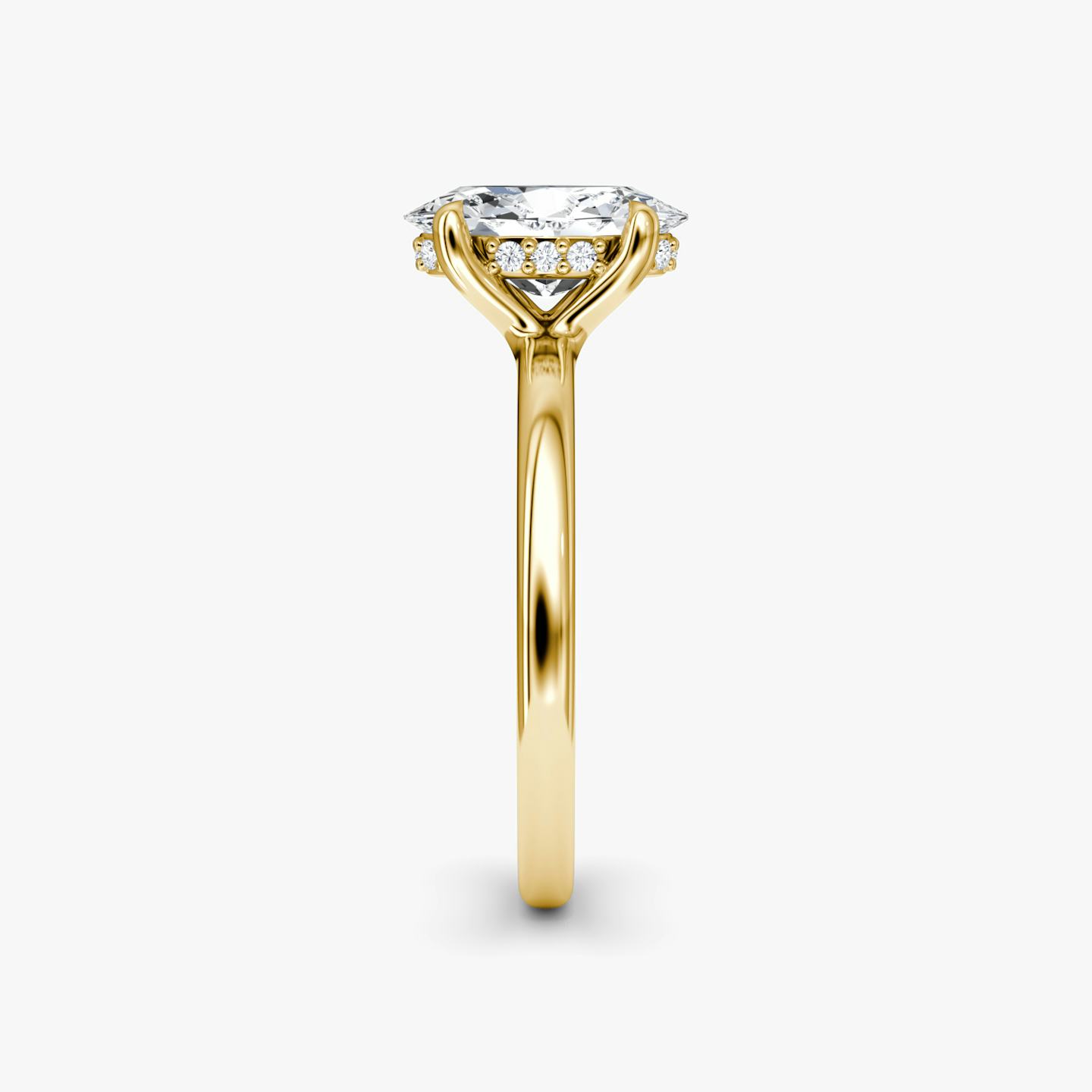The Floating Solitaire | Oval | 18k | 18k Yellow Gold | Band: Plain | Diamond orientation: vertical | Carat weight: See full inventory