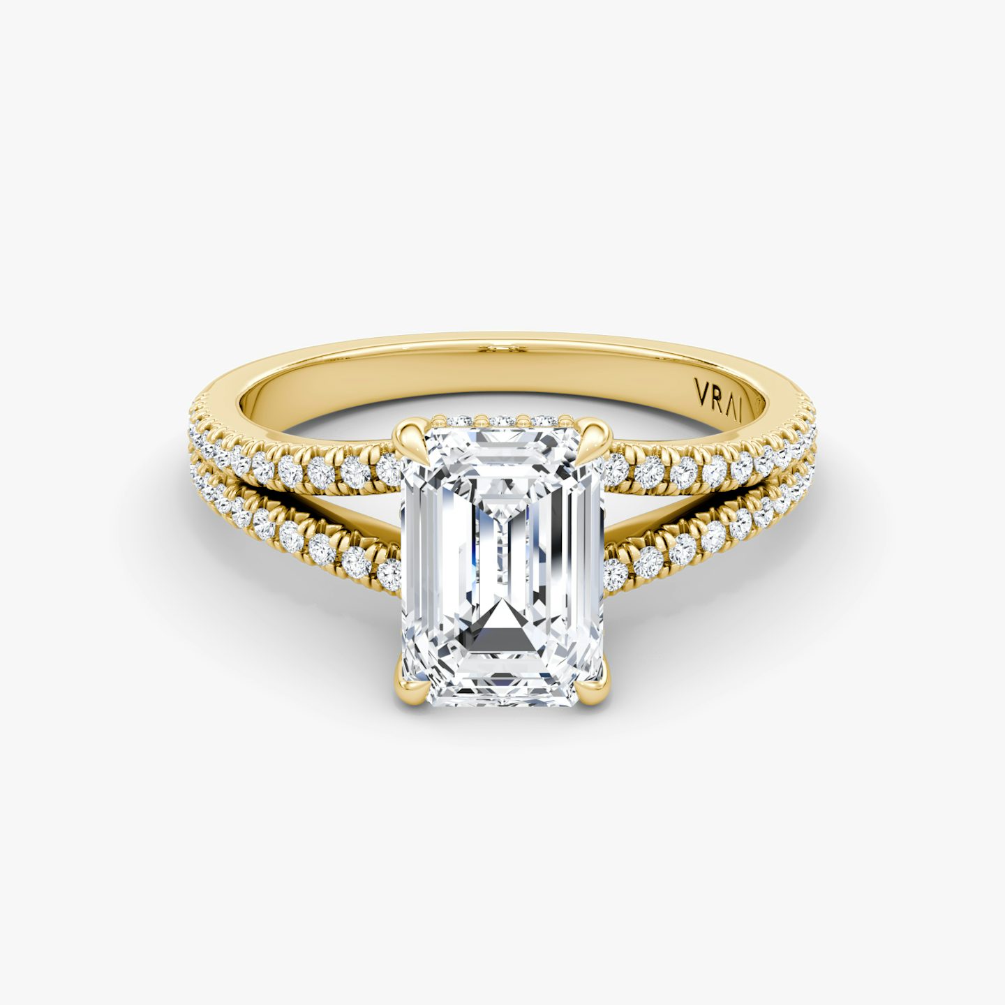 The Floating Split Band | emerald | 18k | yellow-gold | bandAccent: pave | diamondOrientation: vertical | caratWeight: other