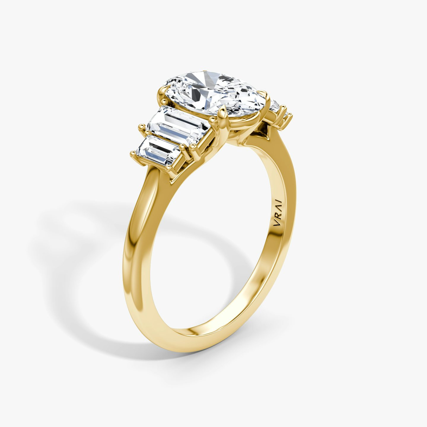 Bague de fiançailles Five Stone Heirloom | Ovale | 18k | Or jaune 18 carats | Orientation du diamant: vertical | Poids en carats: Voir le stock total