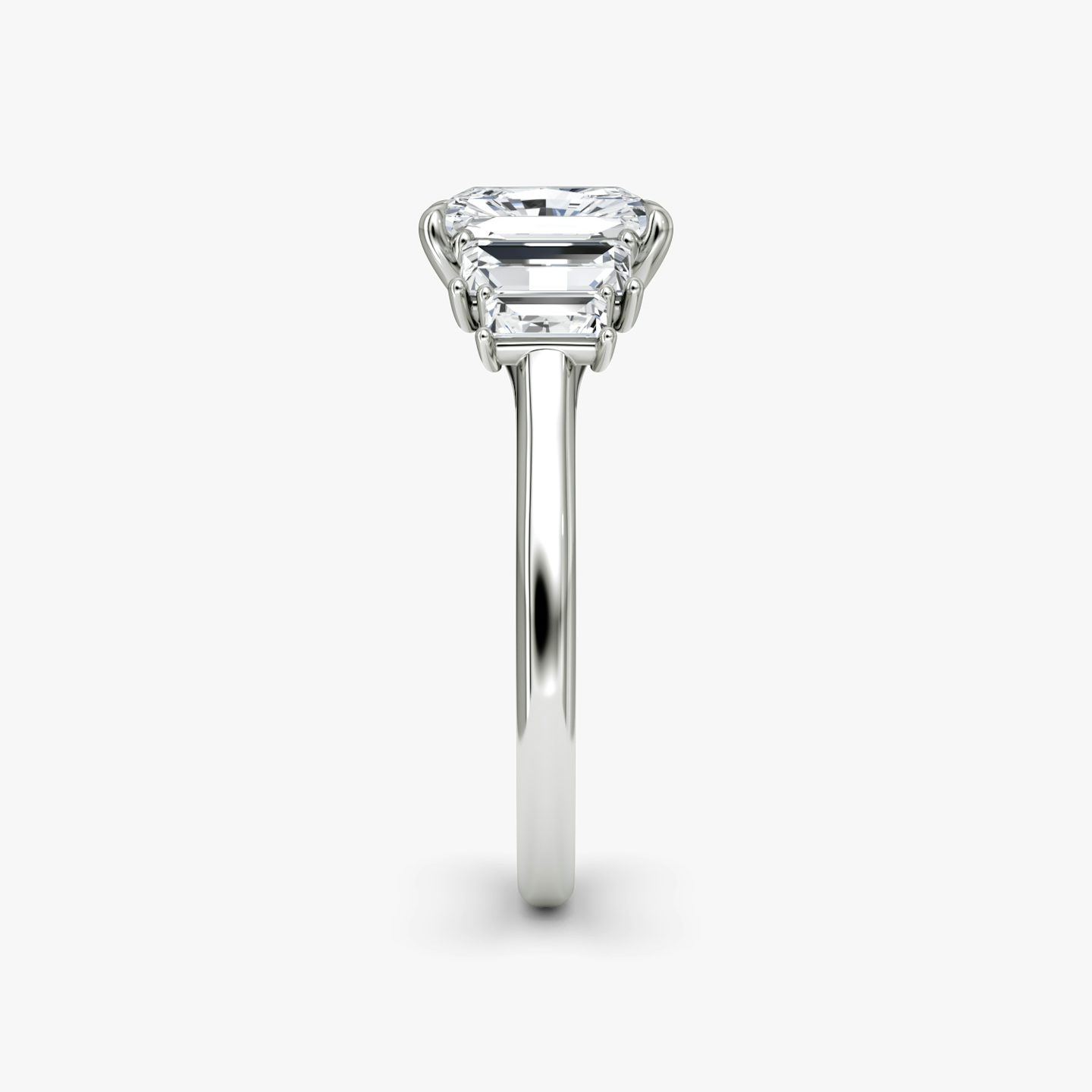 Bague de fiançailles Five Stone Heirloom | Radiant | 18k | Or blanc 18 carats | Orientation du diamant: vertical | Poids en carats: Voir le stock total
