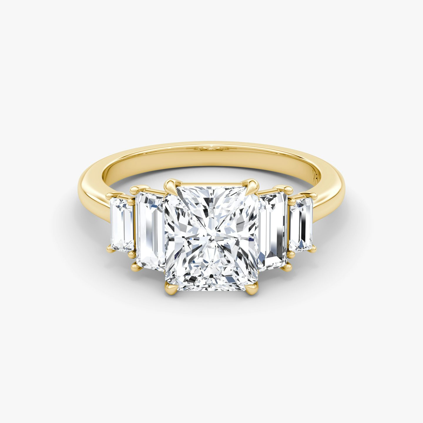 Bague de fiançailles Five Stone Heirloom | Radiant | 18k | Or jaune 18 carats | Orientation du diamant: vertical | Poids en carats: Voir le stock total
