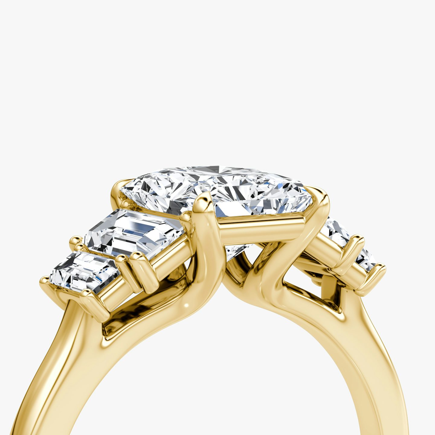 Bague de fiançailles Five Stone Heirloom | Radiant | 18k | Or jaune 18 carats | Orientation du diamant: vertical | Poids en carats: Voir le stock total