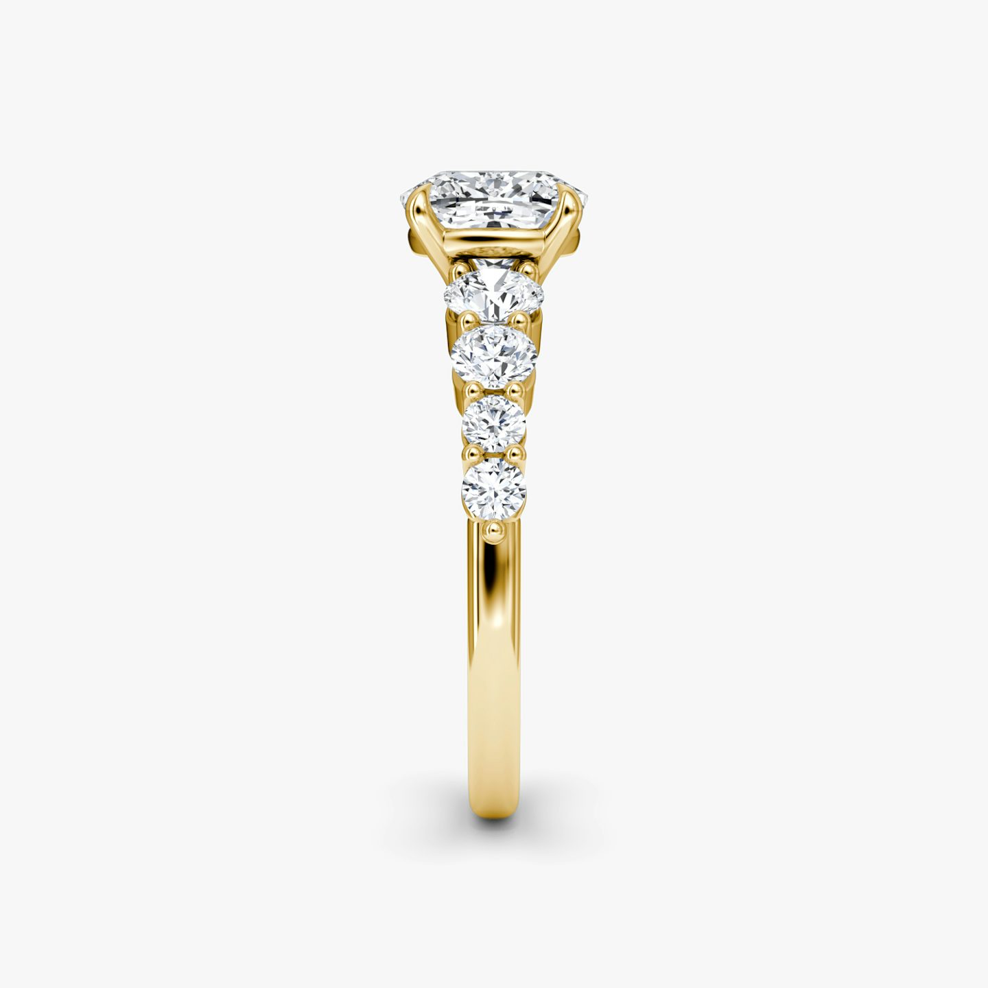Bague de fiançailles Graduated | Pavé Coussin | 18k | Or jaune 18 carats | Orientation du diamant: vertical | Poids en carats: Voir le stock total
