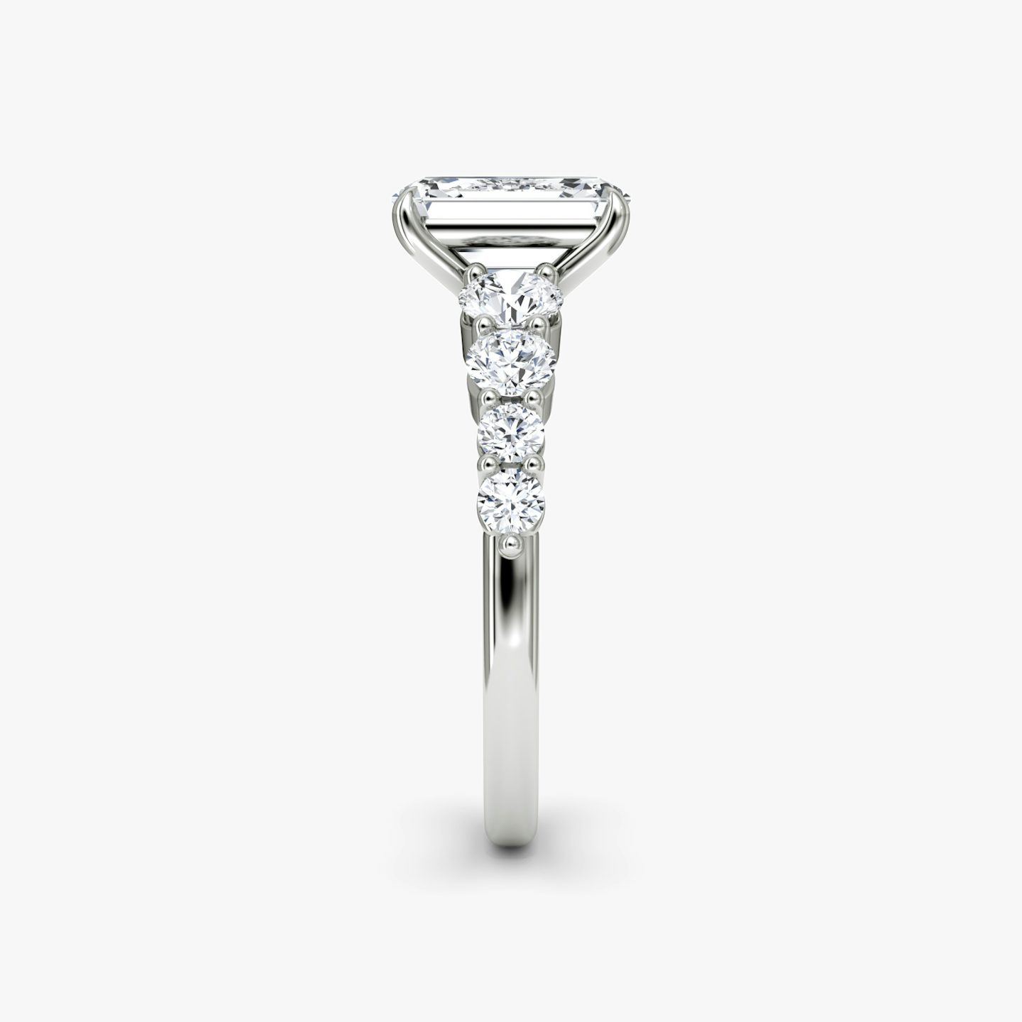 Bague de fiançailles Graduated | Émeraude | 18k | Or blanc 18 carats | Orientation du diamant: vertical | Poids en carats: Voir le stock total
