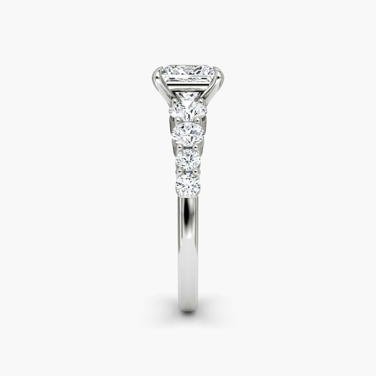 Bague de fiançailles Graduated | Princesse | 18k | Or blanc 18 carats | Orientation du diamant: vertical | Poids en carats: Voir le stock total