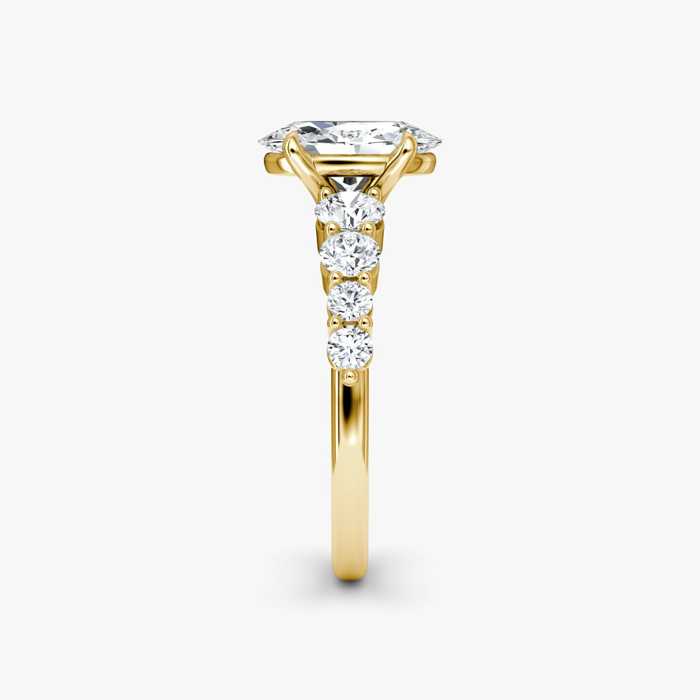 Bague de fiançailles Graduated | Ovale | 18k | Or jaune 18 carats | Orientation du diamant: vertical | Poids en carats: Voir le stock total