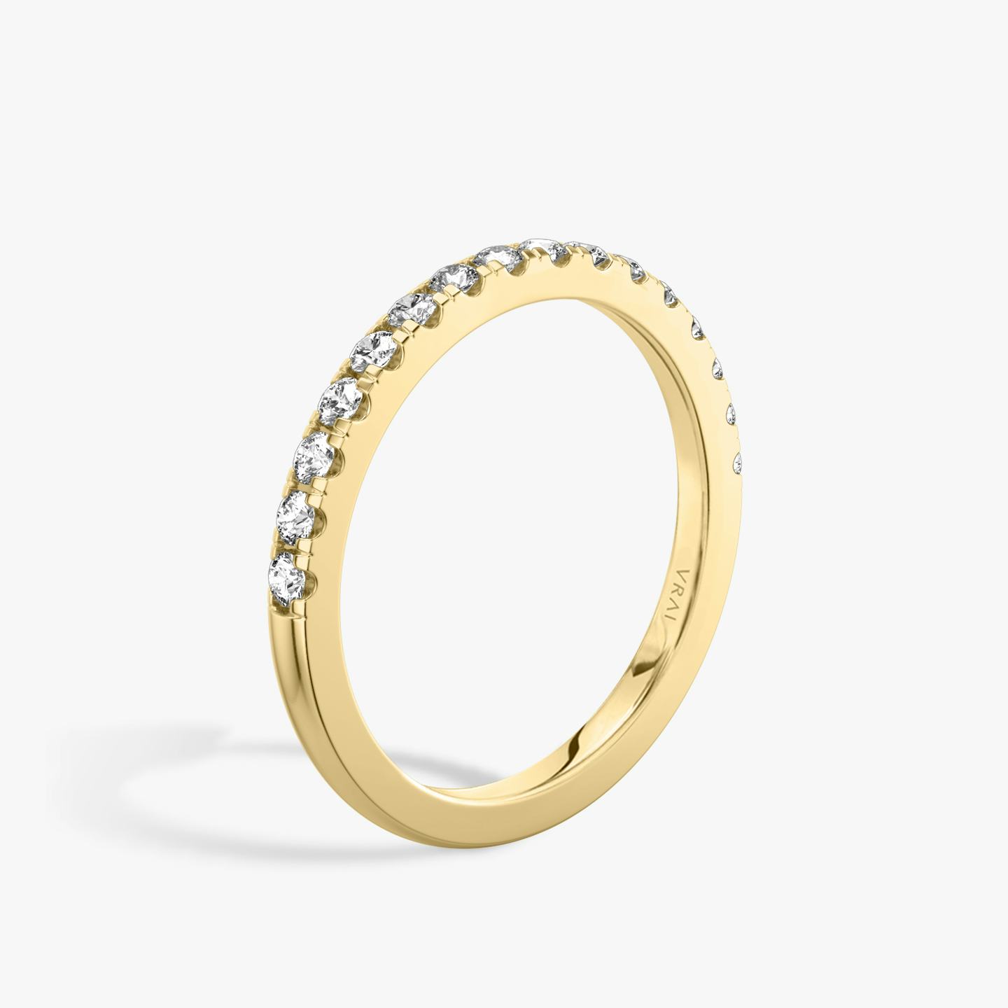 The Half Pavé Band | Round Brilliant | 18k | 18k Yellow Gold | Band width: Large
