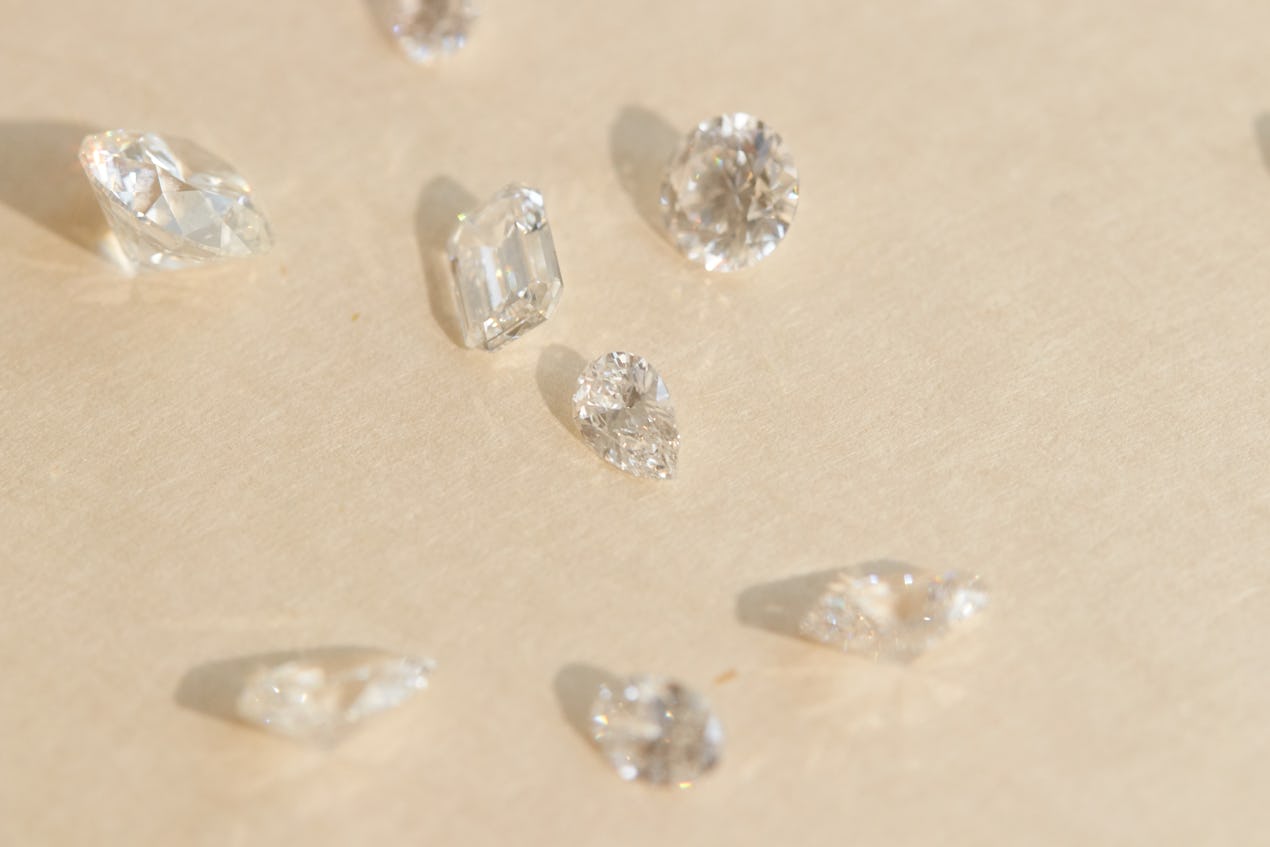 5 Carat Diamond Rings: Your Guide To Indulging | VRAI Created Diamonds