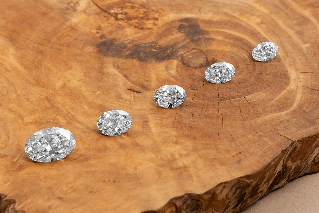 5 Carat Diamond Rings Your Guide To Indulging VRAI Created Diamonds