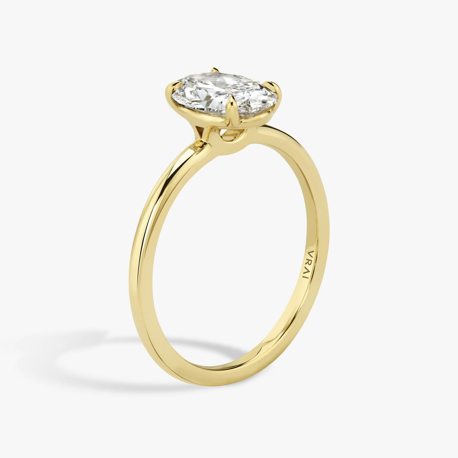 The Signature Oval Engagement Ring in Yellow gold | VRAI
