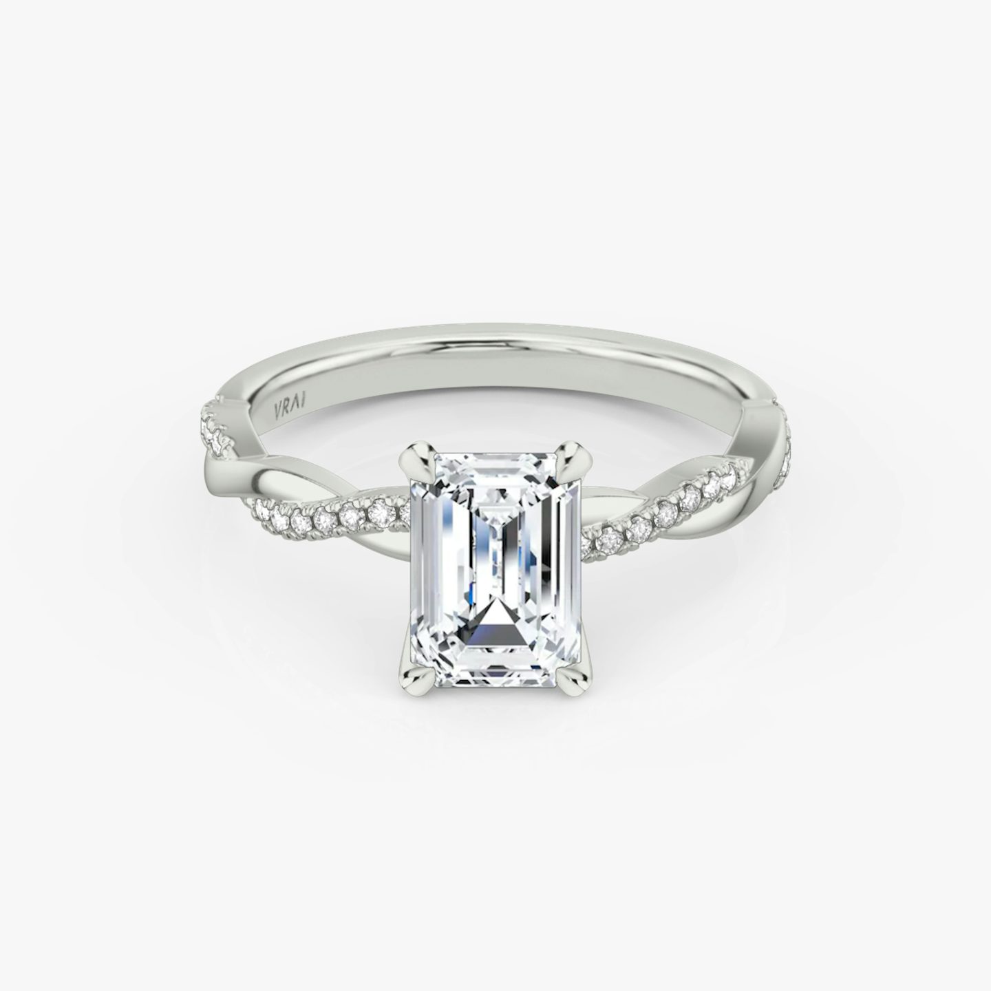 Twisted Classic | Emerald | 18k | 18k Weißgold | Ring: pave-twisted | Diamantausrichtung: vertical | Karatgewicht: Gesamtbestand ansehen