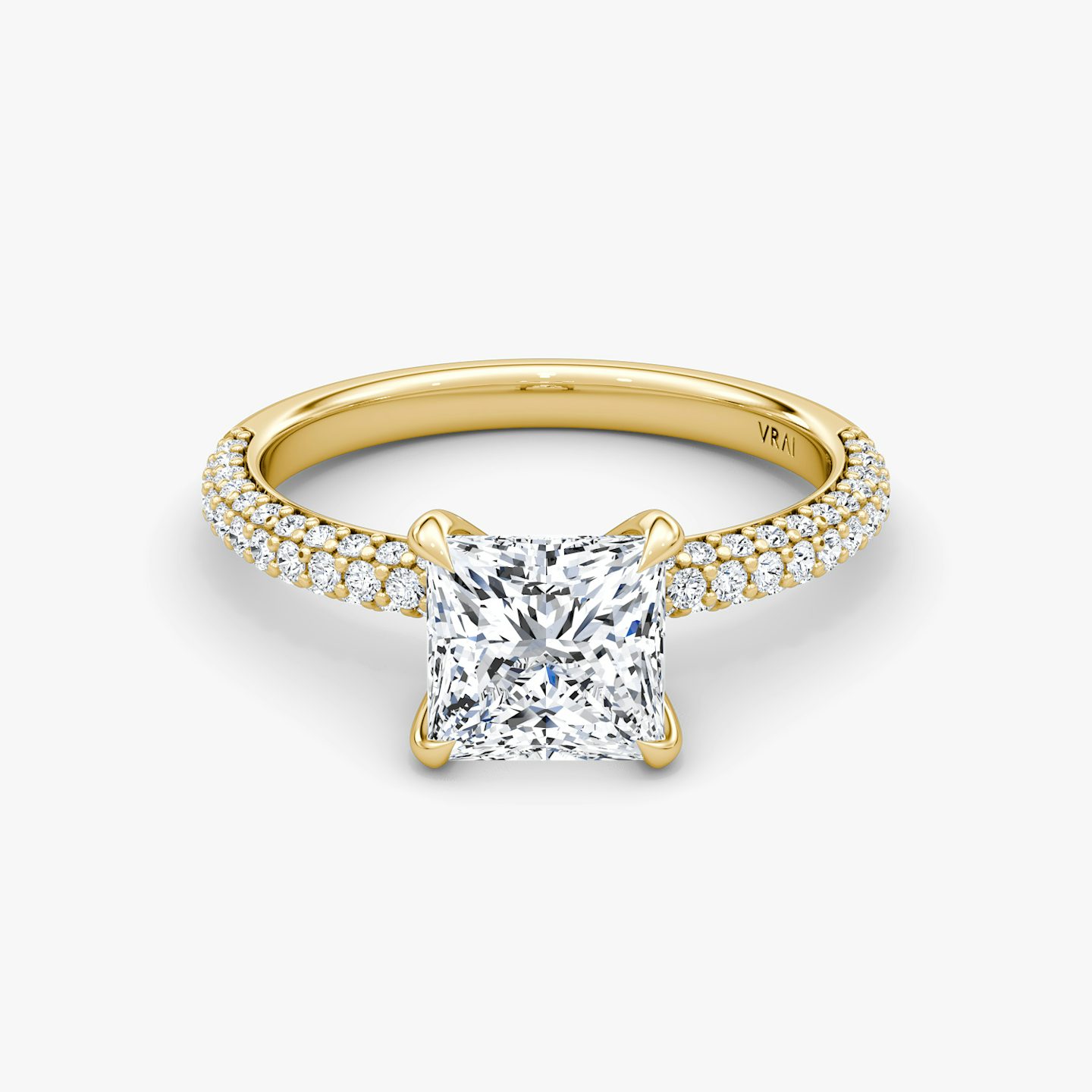 Anillo de compromiso Pavé Dome | Princesa | 18k | Oro amarillo de 18 quilates | Orientación de diamante: vertical | Peso en quilates: Ver stock total