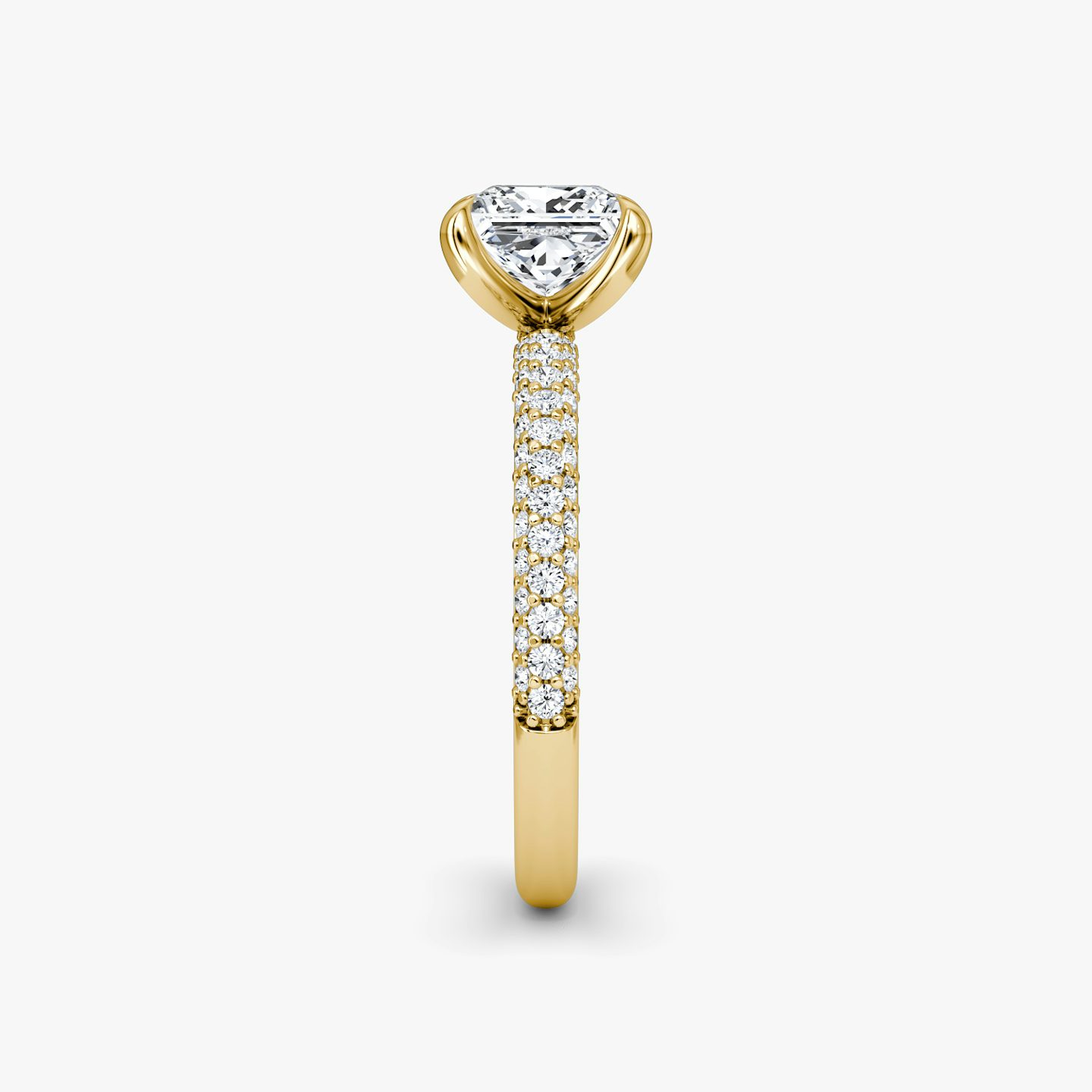 Anillo de compromiso Pavé Dome | Princesa | 18k | Oro amarillo de 18 quilates | Orientación de diamante: vertical | Peso en quilates: Ver stock total