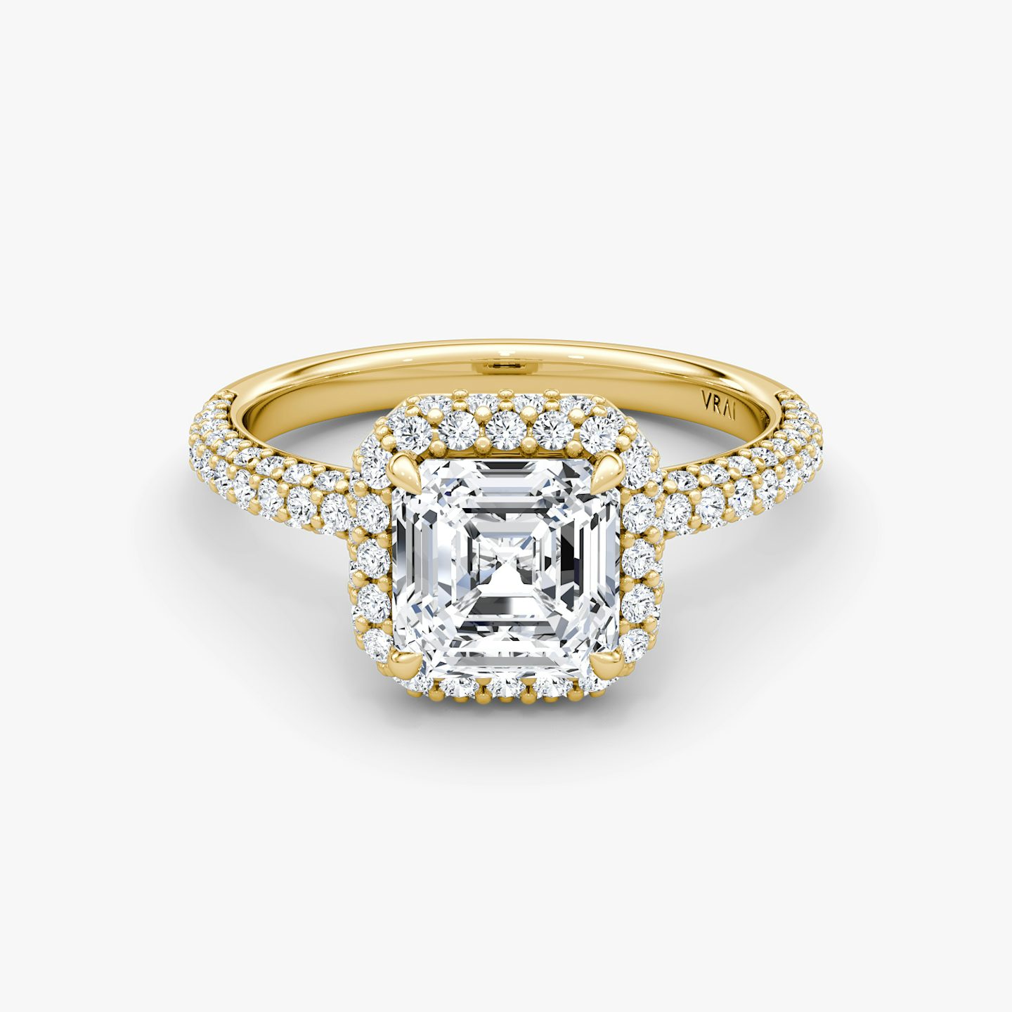 Anillo de compromiso Halo Dome | Asscher | 18k | Oro amarillo de 18 quilates | Banda: Pavé | Orientación de diamante: vertical | Peso en quilates: Ver stock total