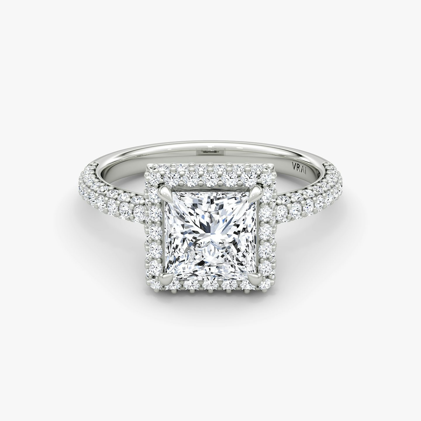 Bague de fiançailles Halo Dome | Princesse | 18k | Or blanc 18 carats | Orientation du diamant: vertical | Poids en carats: Voir le stock total