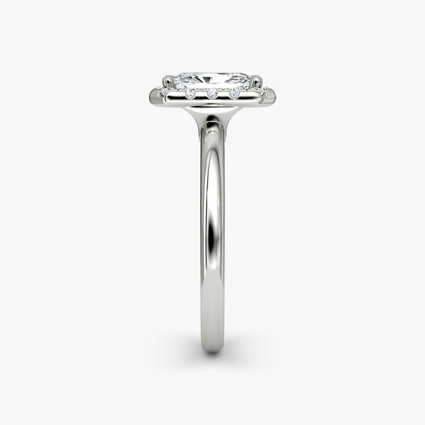 The Halo | Radiant | Platinum | Halo: Large | Band: Plain | Diamond orientation: vertical | Carat weight: See full inventory