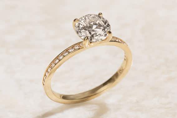2 Carat Round Diamond Rings: Your Go-To Guide