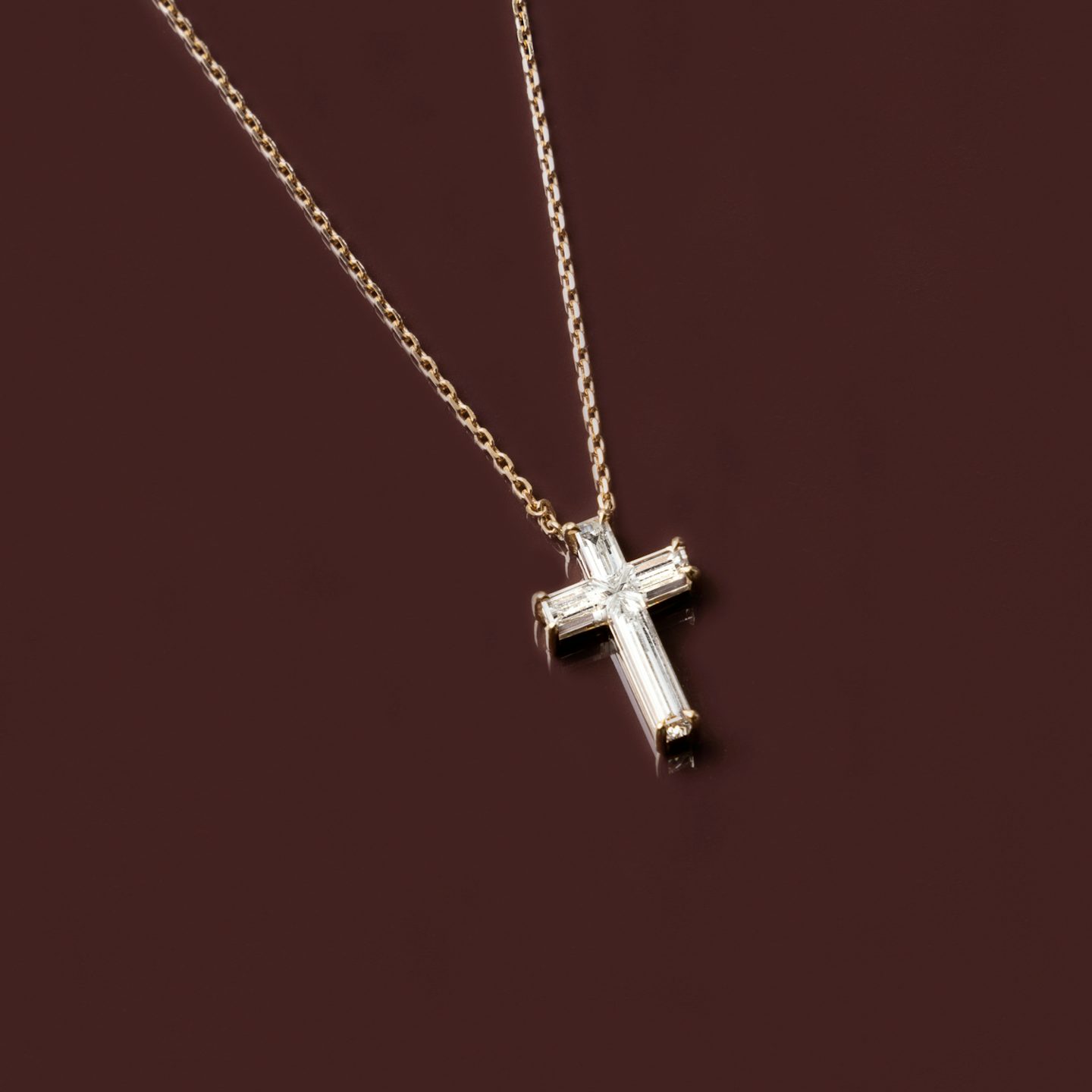 Petite Cross Halskette | 14k | 18k Gelbgold | Kettenlänge: 16-18