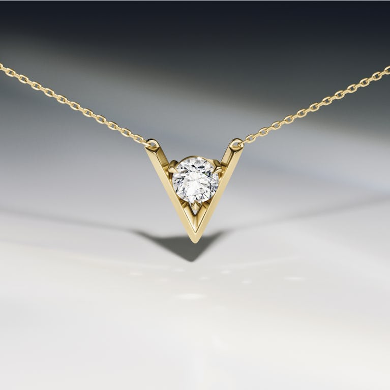 VRAI V Solitaire Round Brilliant Necklaces