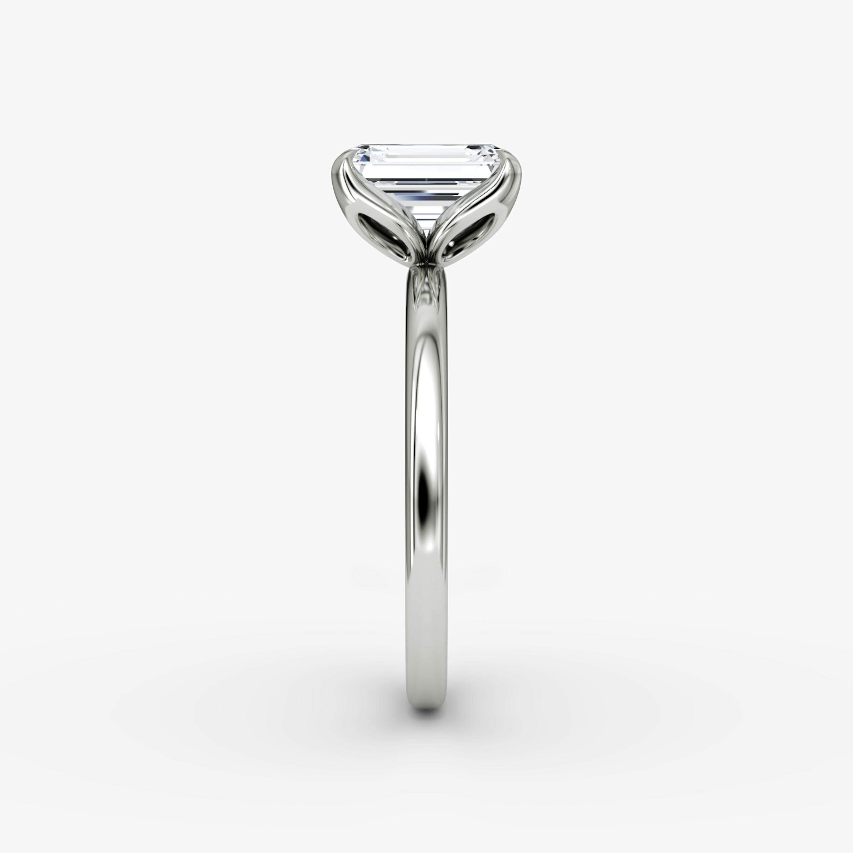 The Classic Petal | Emerald | 18k | 18k White Gold | Band: Plain | Diamond orientation: vertical | Carat weight: See full inventory