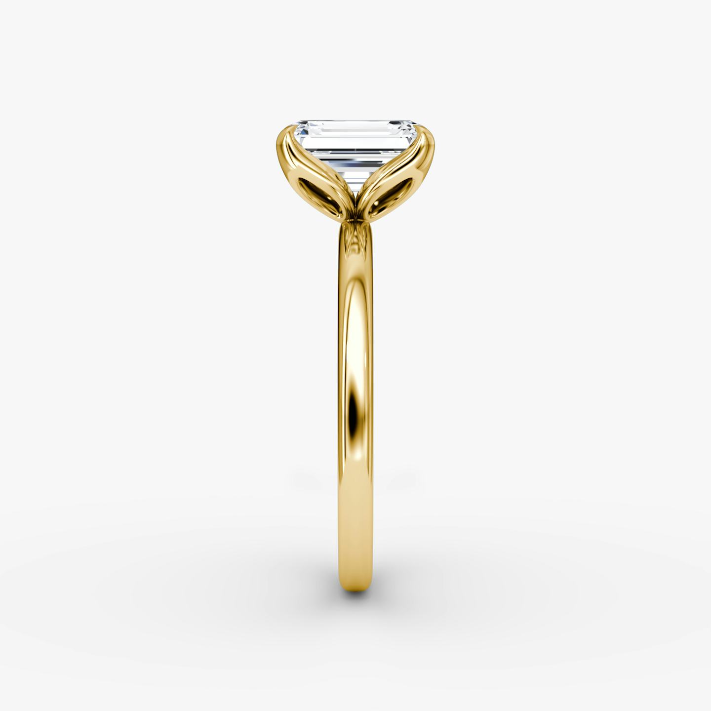 The Classic Petal | Emerald | 18k | 18k Yellow Gold | Band: Plain | Diamond orientation: vertical | Carat weight: See full inventory