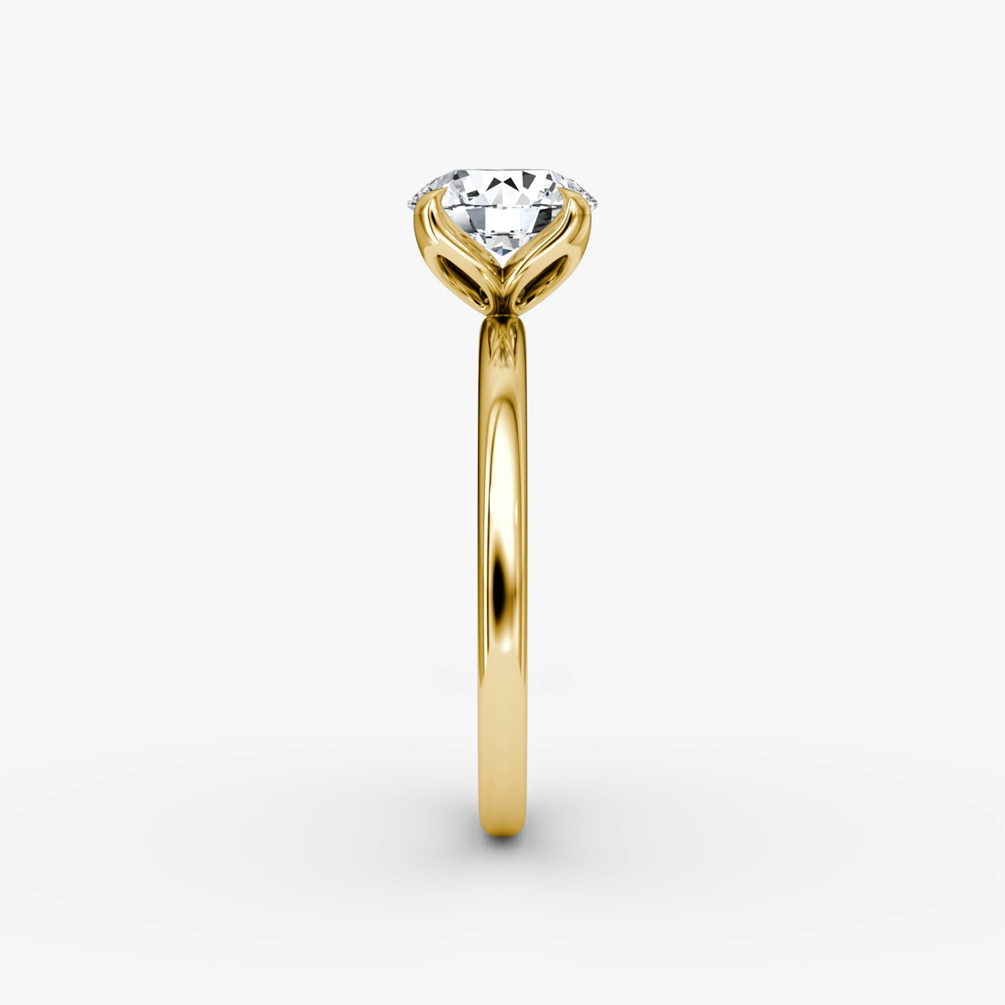 Classic Petal | Rond Brillant | 18k | Or jaune 18 carats | Anneau: Simple | Poids en carats: Voir le stock total | Orientation du diamant: vertical