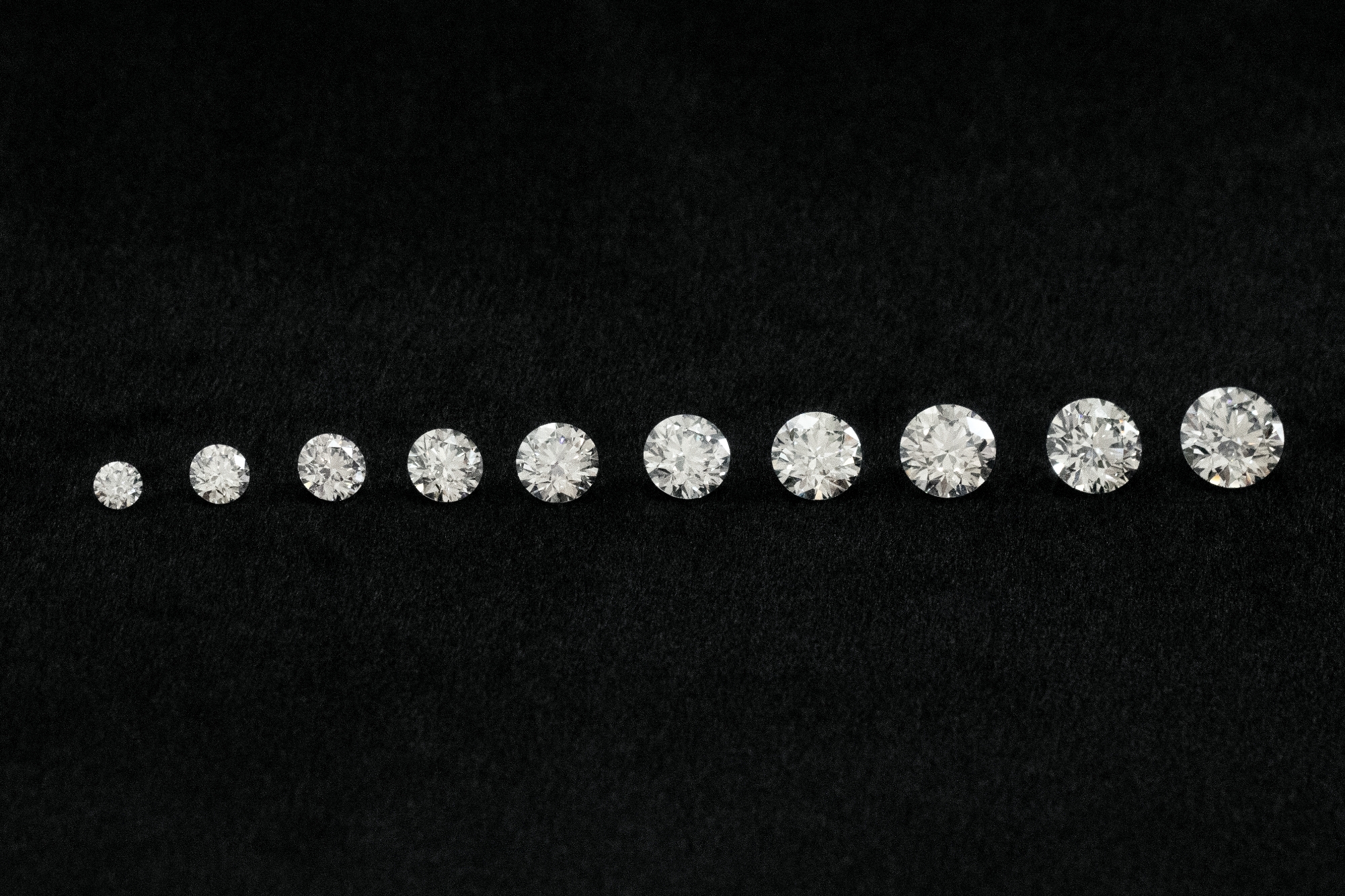 Carat best sale simulated diamonds