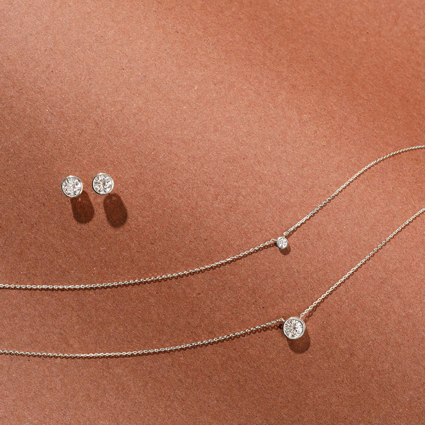 Bezel Solitaire Necklace | Round Brilliant | Sterling Silver | Carat weight: 1/10