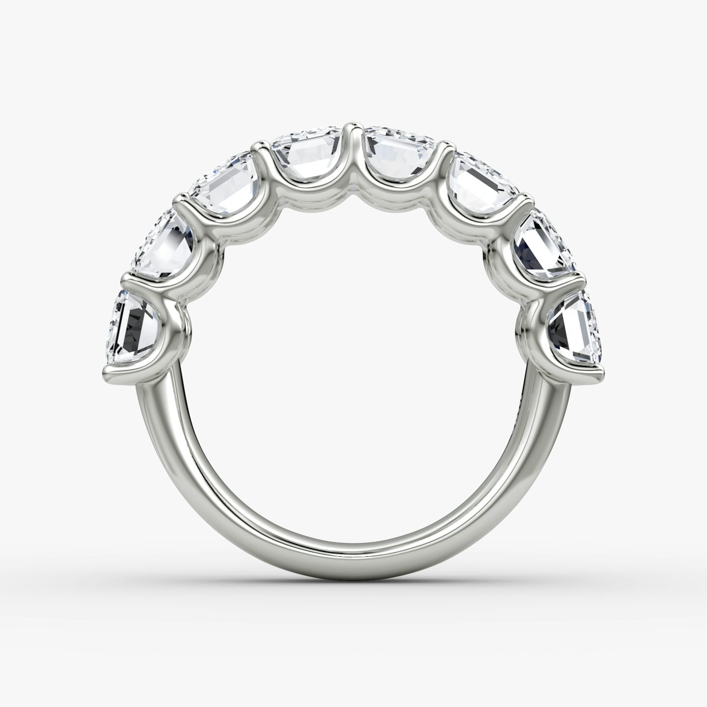 Anillo Eternity  | Esmeralda | 18k | Oro blanco de 18 quilates | Estilo del anillo: Medio círculo de diamantes | Peso en quilates: 4
