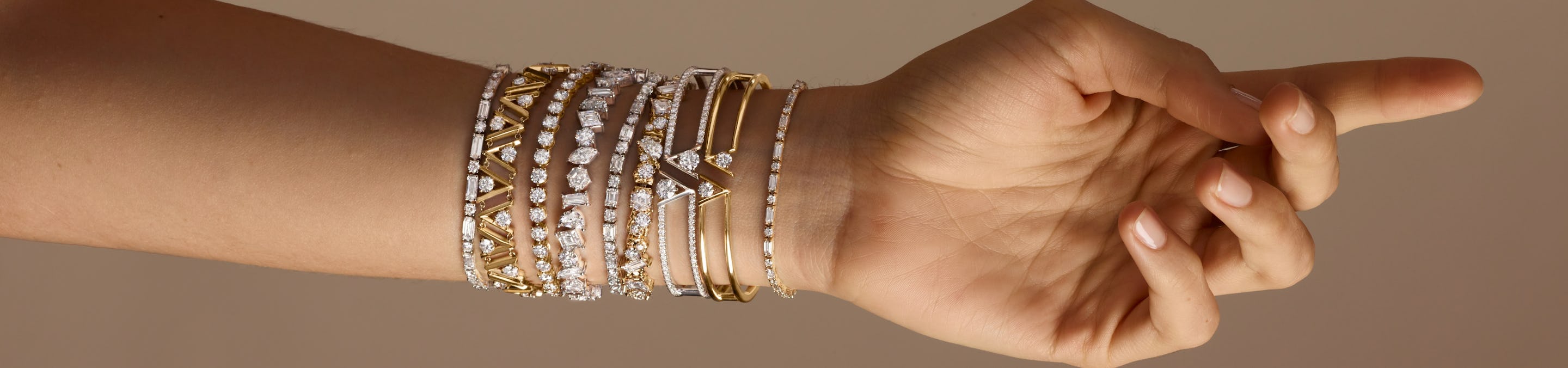 How to Stack Bracelets: Guide to Bracelet Stacking I VRAI