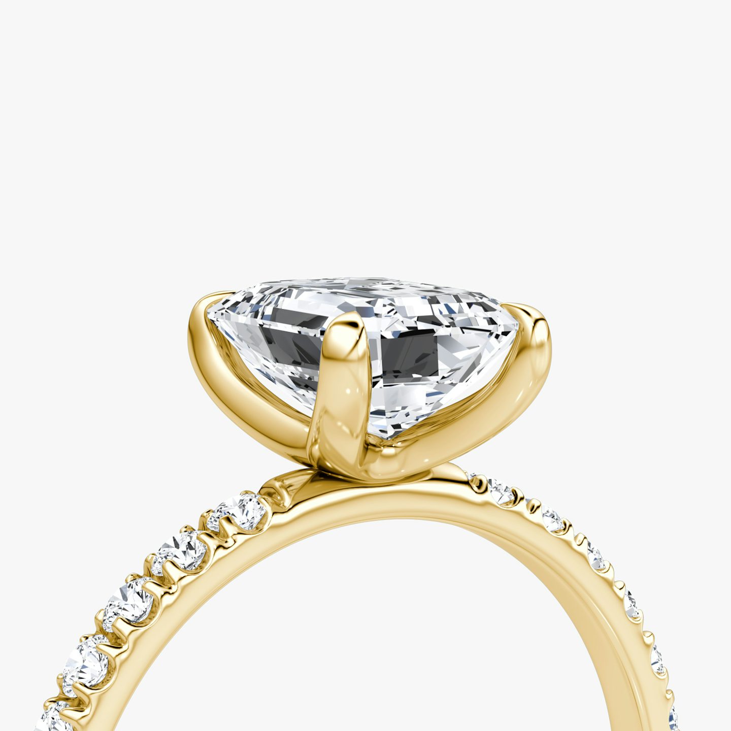 Classic | Emerald | 18k | 18k Gelbgold | Ringbreite: Large | Ring: Pavé | Diamantausrichtung: vertical | Karatgewicht: Gesamtbestand ansehen
