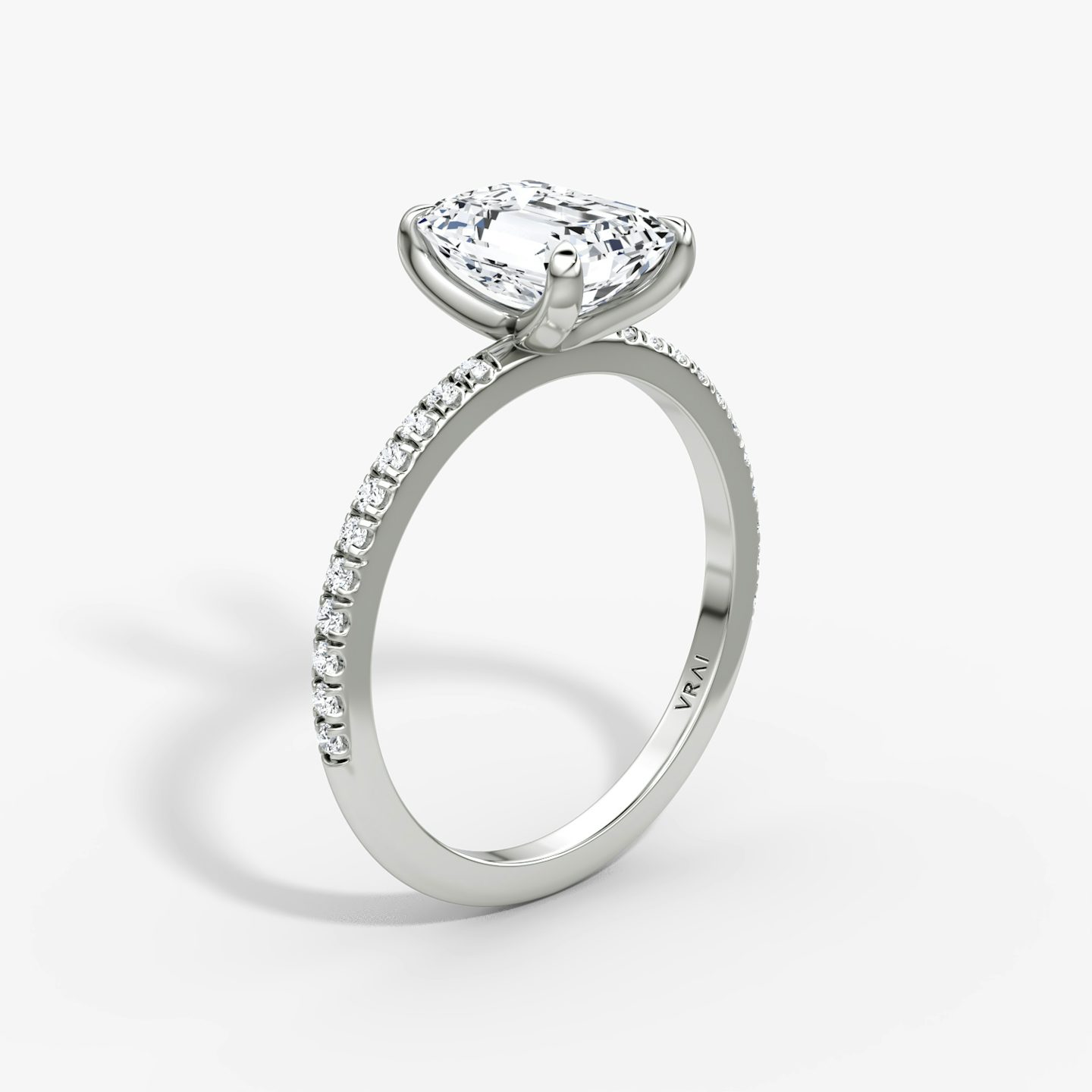 Classic | Emerald | 18k | 18k Weißgold | Ringbreite: Standard | Ring: Pavé | Diamantausrichtung: vertical | Karatgewicht: Gesamtbestand ansehen