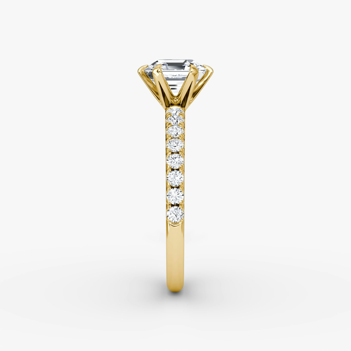 V | Asscher | 18k | Or jaune 18 carats | Anneau: Pavé | Orientation du diamant: vertical | Poids en carats: Voir le stock total
