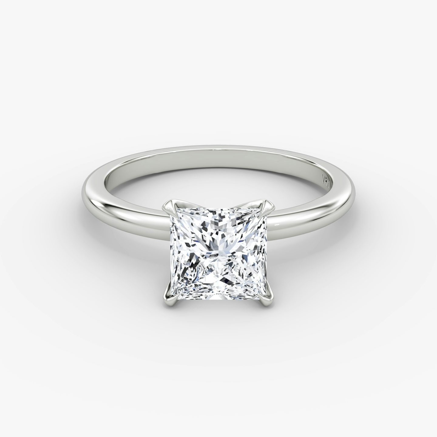 V | Princesa | 18k | Oro blanco de 18 quilates | Banda: Simple | Orientación de diamante: vertical | Peso en quilates: Ver stock total