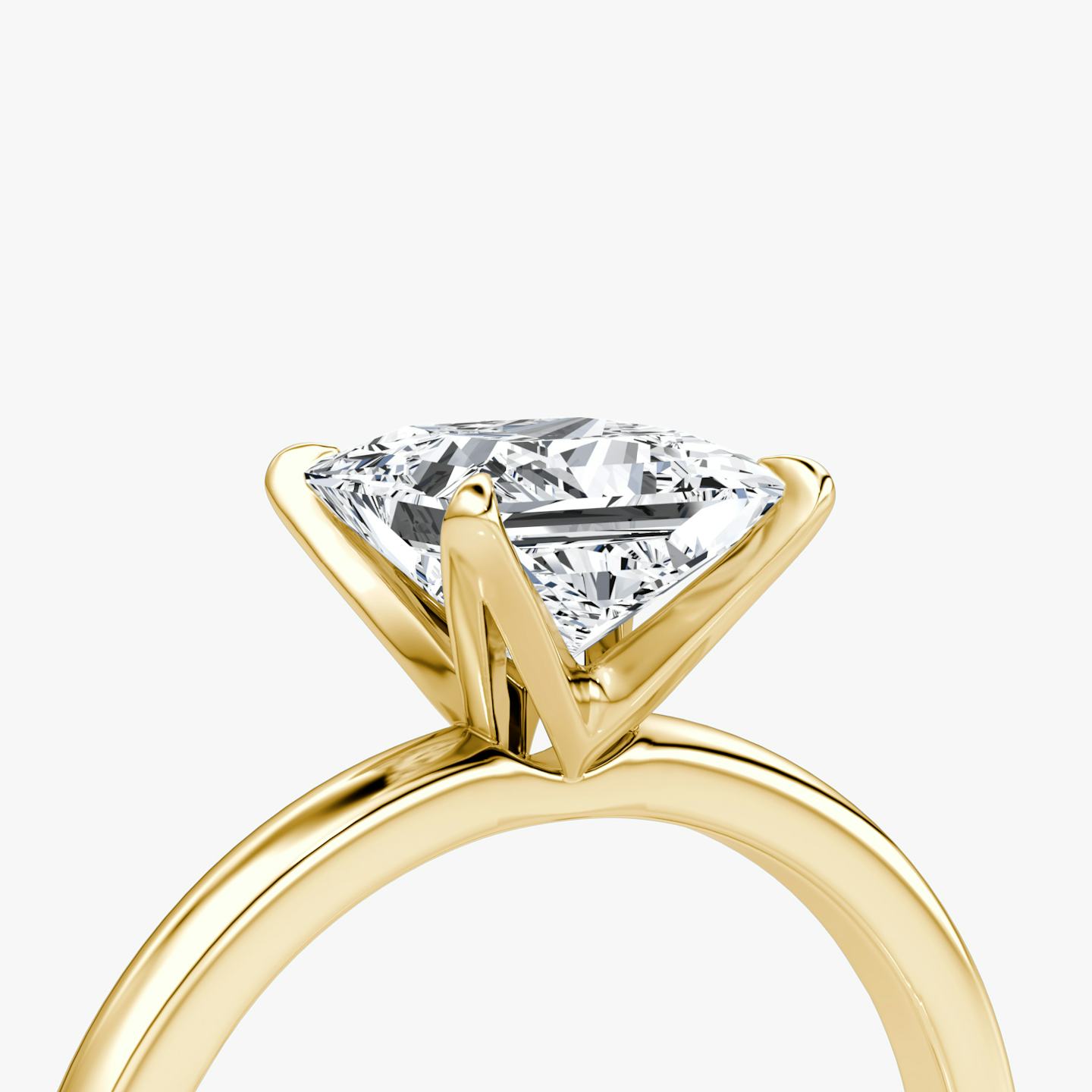 The V | Princess | 18k | 18k Yellow Gold | Band: Plain | Diamond orientation: vertical | Carat weight: See full inventory