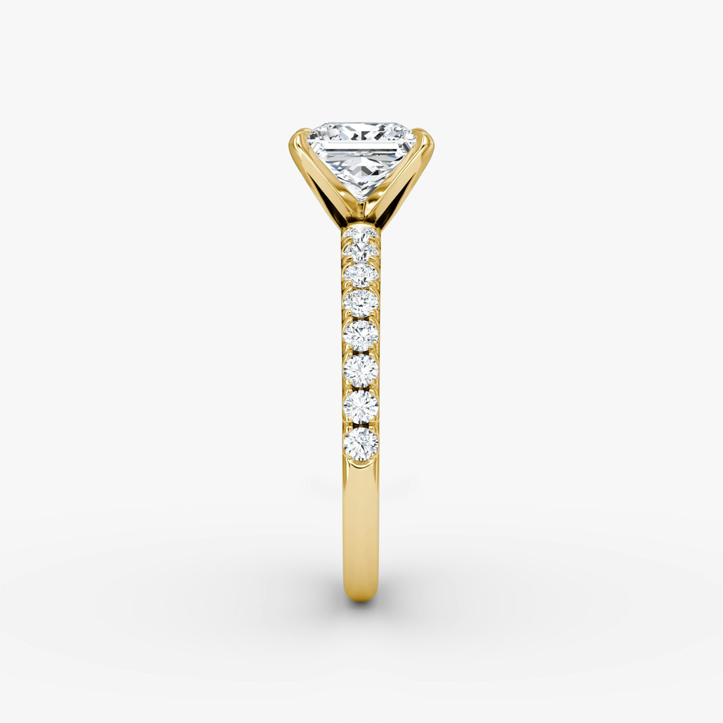 The V | Princess | 18k | 18k Yellow Gold | Band: Pavé | Diamond orientation: vertical | Carat weight: See full inventory