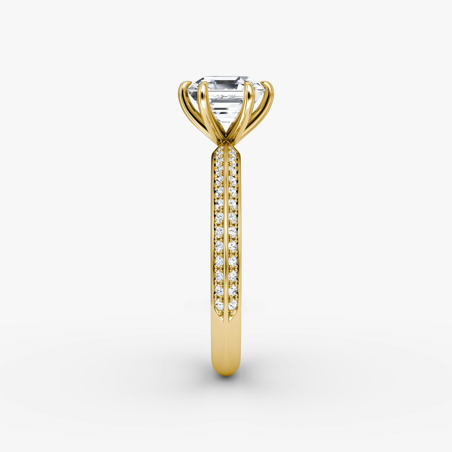 Anillo de compromiso Knife-Edge | Asscher | 18k | Oro amarillo de 18 quilates | Banda: Pavé | Estilo de engaste: Simple | Orientación de diamante: vertical | Peso en quilates: Ver stock total