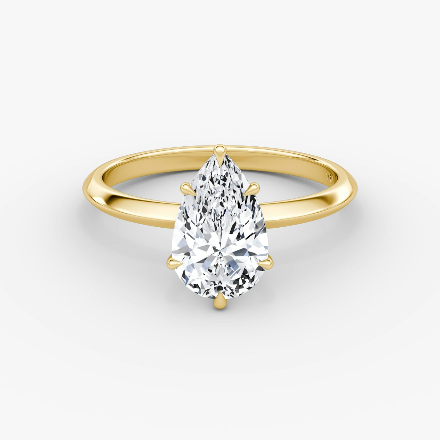 The Knife-Edge | Pear | 18k | 18k Yellow Gold | Band: Plain | Setting style: Plain | Diamond orientation: vertical | Carat weight: See full inventory