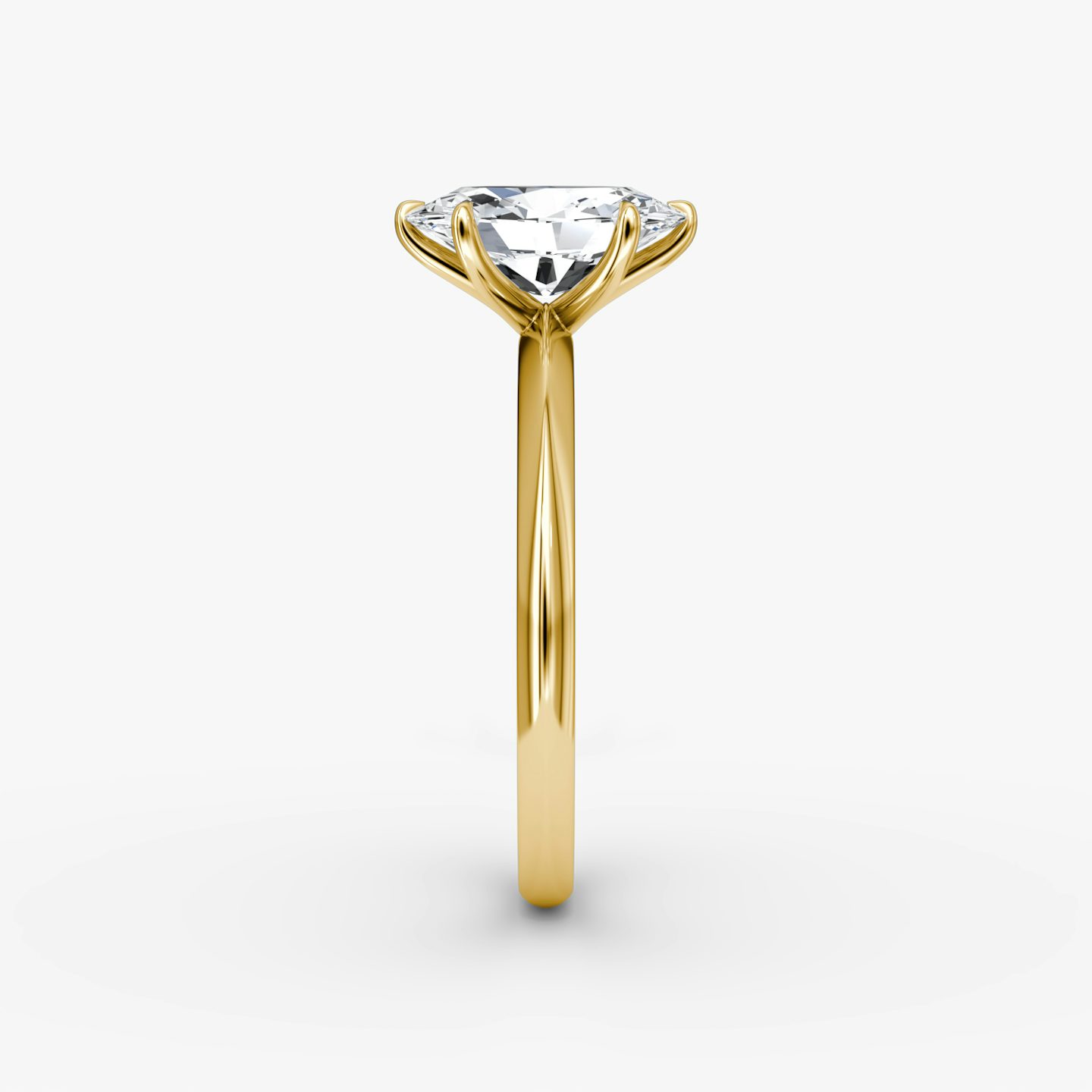 The Knife-Edge | Oval | 18k | 18k Yellow Gold | Band: Plain | Setting style: Plain | Diamond orientation: vertical | Carat weight: See full inventory