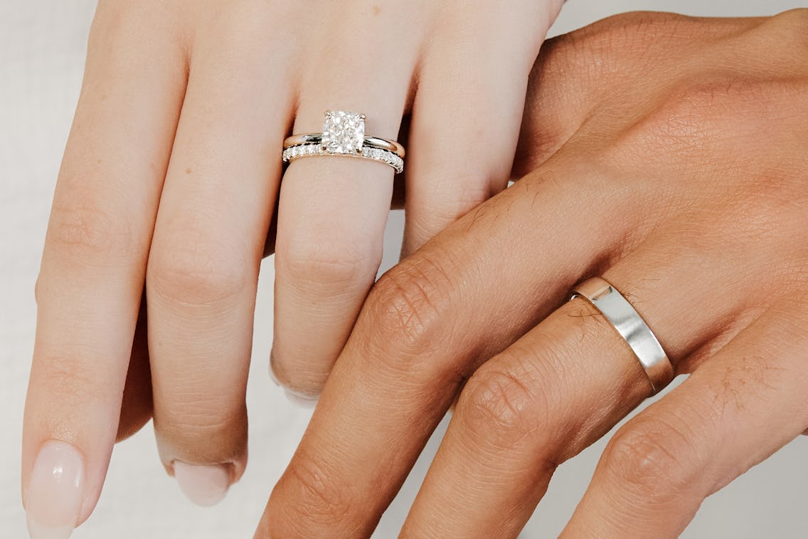 How to Choose an Engagement Ring as a Couple